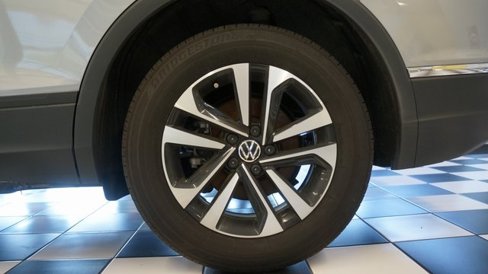Used 2024 Volkswagen Tiguan S image 78