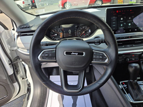 Used 2022 Jeep Compass Limited image 12