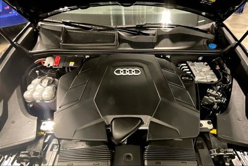 Certified 2025 Audi Q8 Premium image 10