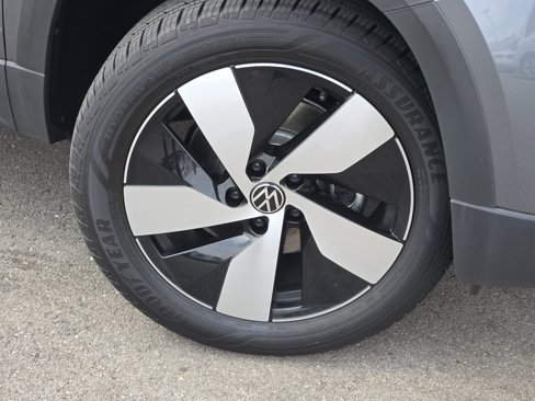 New 2025 Volkswagen Taos S image 26