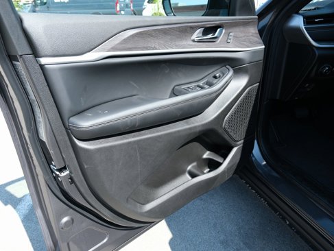New 2025 Jeep Grand Cherokee Limited image 15