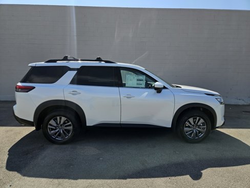 New 2025 Nissan Pathfinder SV w/ Cargo Package image 5