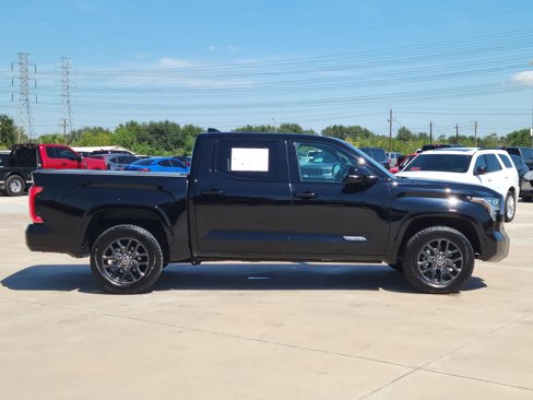 Used 2023 Toyota Tundra Platinum image 3