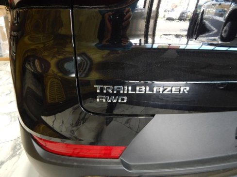 Used 2025 Chevrolet TrailBlazer ACTIV image 9