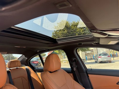 Used 2023 BMW 330i Sedan w/ Driving Assistance Package image 28