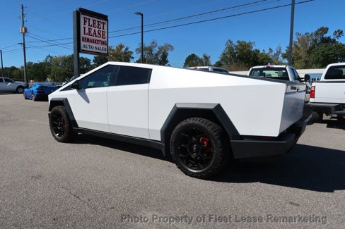 Used 2024 Tesla Cybertruck AWD Crew Cab image 3
