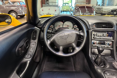 Used 2002 Chevrolet Corvette Convertible w/ Preferred Equipment Group2 image 65