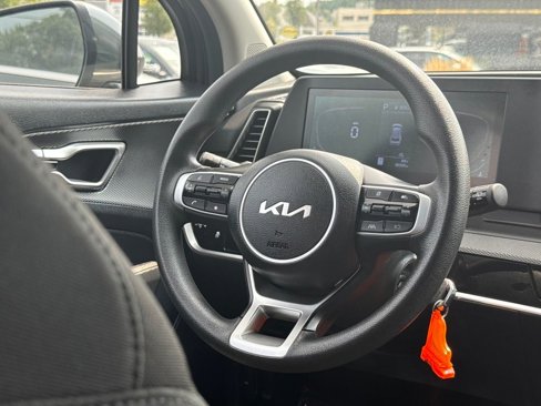 Used 2024 Kia Sportage LX image 18