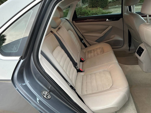 Used 2013 Volkswagen Passat TDI SEL Premium image 17