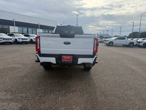 Used 2023 Ford F250 XL w/ STX Appearance Package image 5