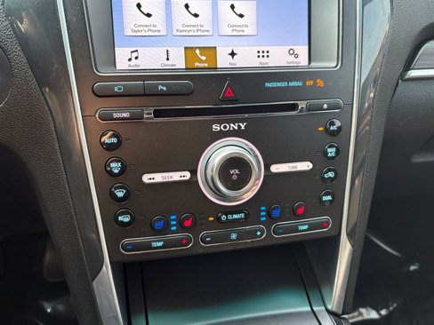 Used 2017 Ford Explorer Limited image 22