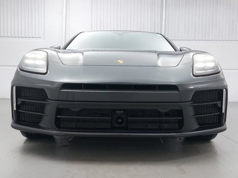 New 2025 Porsche Panamera 4 image 10