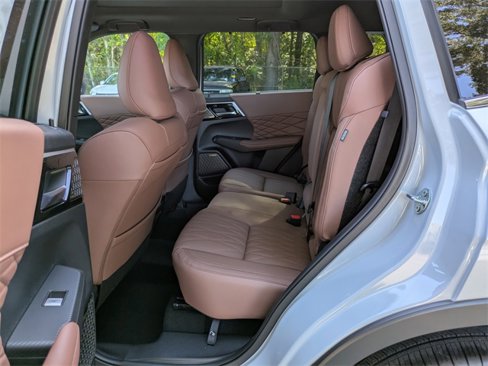 New 2025 Mitsubishi Outlander SEL image 14