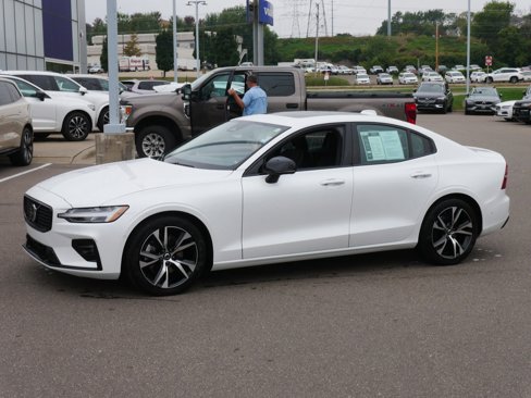Certified 2024 Volvo S60 B5 Plus image 3