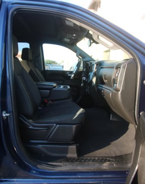 Used 2022 Chevrolet Silverado 2500 Custom w/ Custom Value Package image 9