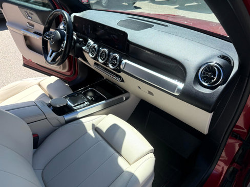 Used 2023 Mercedes-Benz GLB 250 4MATIC image 17