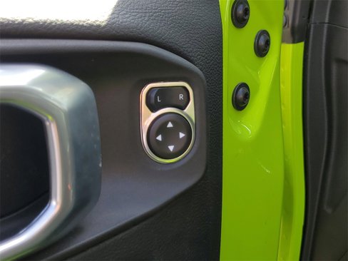 Used 2021 Jeep Wrangler Unlimited Sahara w/ Uconnect 4C Nav & Sound Group image 12