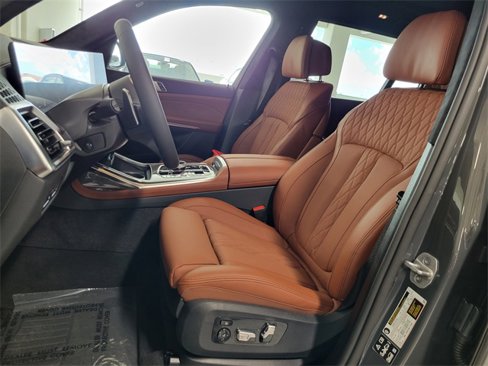 New 2026 BMW X7 M60i image 8