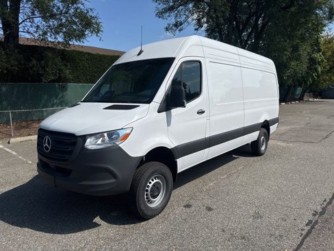 Used 2025 Mercedes-Benz Sprinter 2500 image 1