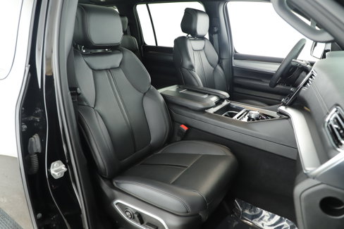 Used 2024 Jeep Wagoneer Series II image 18