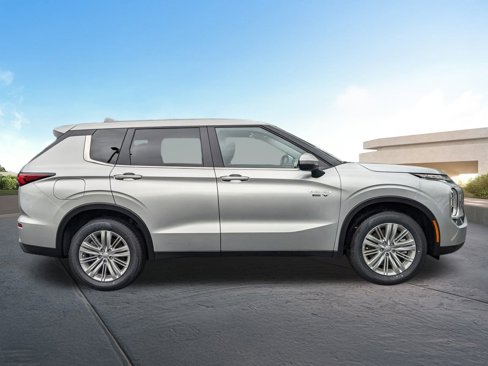 New 2025 Mitsubishi Outlander ES image 3