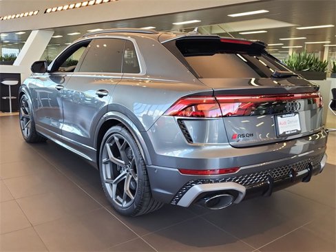 New 2025 Audi RS Q8 performance image 3