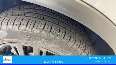 Used 2022 Volkswagen Tiguan SE R-Line image 9