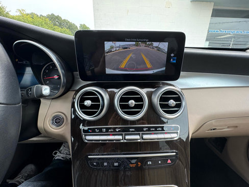 Used 2020 Mercedes-Benz GLC 300 4MATIC image 11