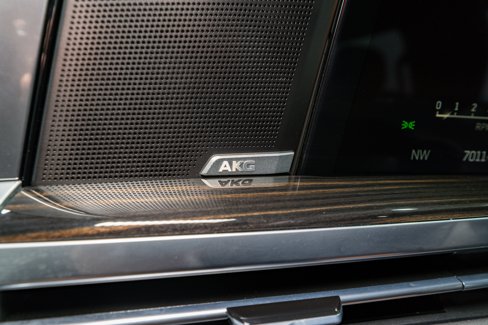 Used 2025 Cadillac Escalade Premium Luxury image 37