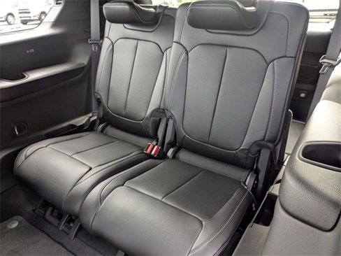 New 2025 Jeep Grand Cherokee L Limited w/ Luxury Tech Group II image 31