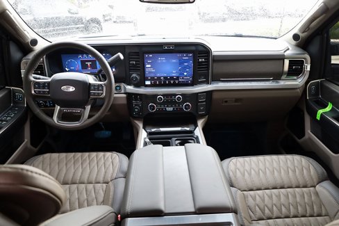 Used 2025 Ford F350 Platinum w/ Platinum Plus Package image 23