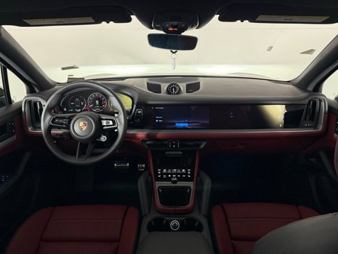 New 2026 Porsche Cayenne S image 22
