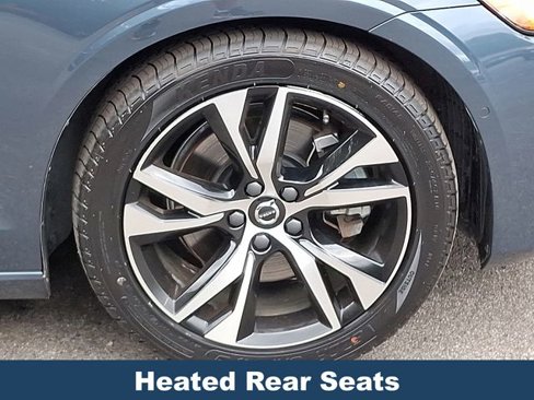 Used 2025 Volvo S60 B5 Plus image 10