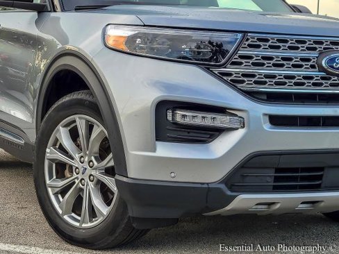 Certified 2024 Ford Explorer Limited image 3
