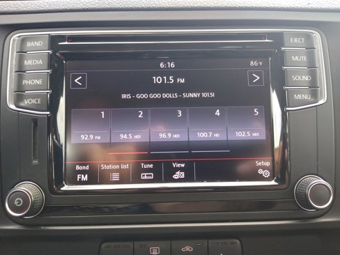Used 2017 Volkswagen Jetta SE image 17