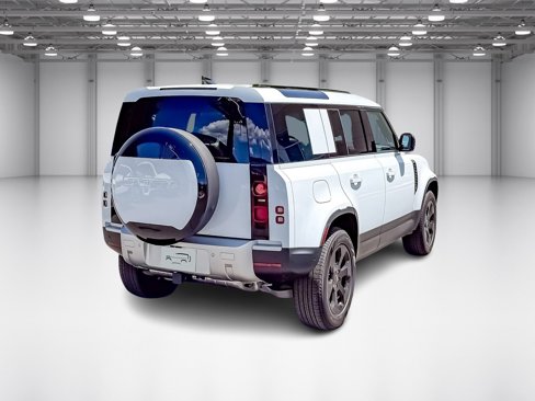 New 2025 Land Rover Defender 110 S image 5