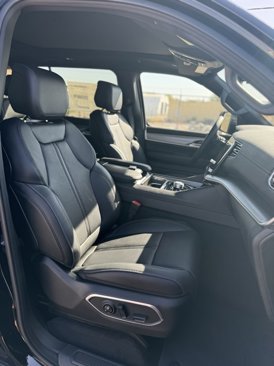 New 2024 Jeep Wagoneer Series II image 16
