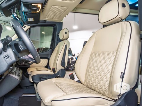 Used 2025 Mercedes-Benz Sprinter 3500 image 23