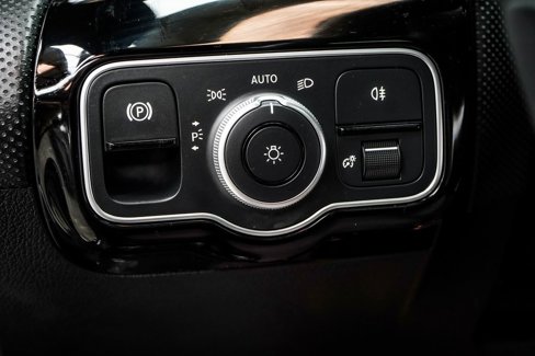 Used 2025 Mercedes-Benz CLA 250 w/ Exclusive Package image 38