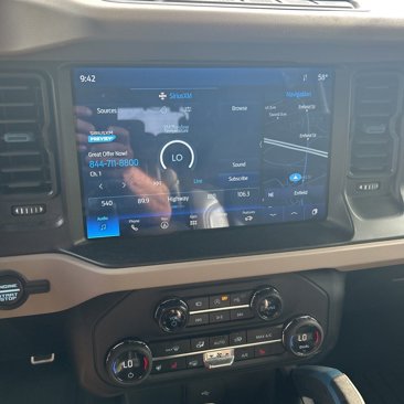 Used 2023 Ford Bronco Wildtrak image 16
