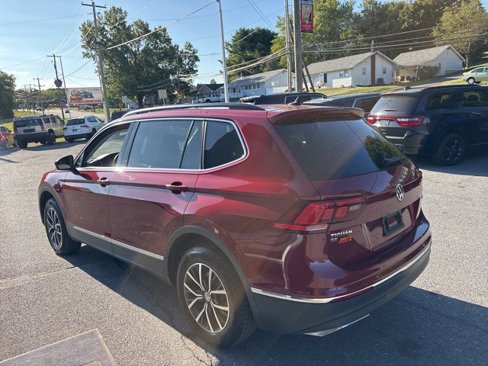 Used 2020 Volkswagen Tiguan SE w/ Panoramic Sunroof Package image 4