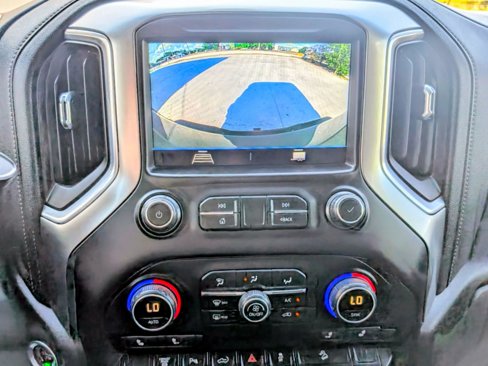 Used 2021 Chevrolet Silverado 2500 LT w/ Midnight Edition image 15