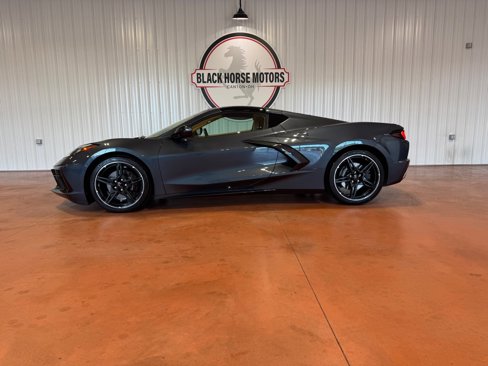Used 2020 Chevrolet Corvette Stingray Premium Cpe w/ 3LT Preferred Equipment Group image 2
