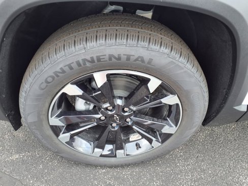 New 2026 Chevrolet Equinox RS w/ LPO, Floor Liner Package image 7