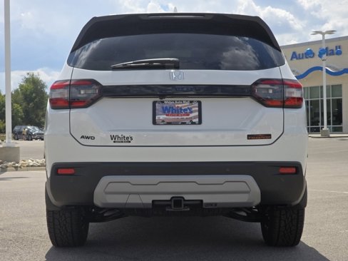 New 2025 Honda Pilot TrailSport image 19