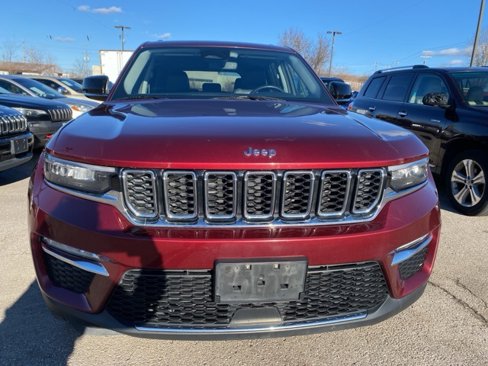 Used 2023 Jeep Grand Cherokee Limited image 2