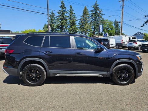 New 2025 Volkswagen Atlas Peak Edition SE image 6
