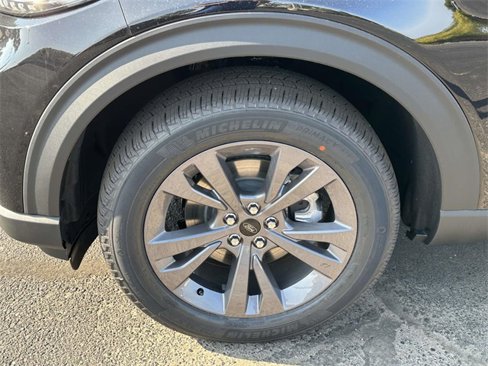 New 2025 Ford Explorer Active image 9