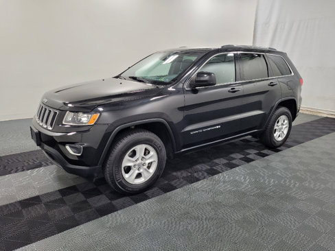 Used 2016 Jeep Grand Cherokee Laredo w/ Quick Order Package 23E image 2