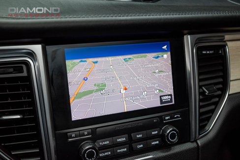 Used 2018 Porsche Macan Turbo image 70